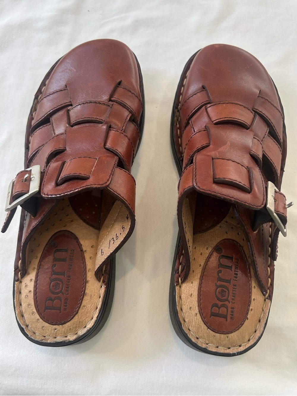 Born Women’s Leather Sandals in Chestnut Brown